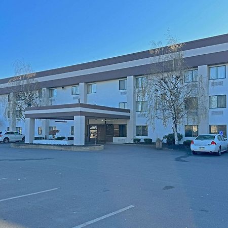 Quality Inn Arena Wilkes-Barre Εξωτερικό φωτογραφία